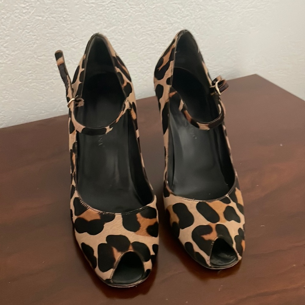 Dolce and Gabana Cheetah peep toe heels, excellent condition